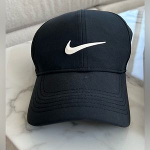 Nike women’s golf hat